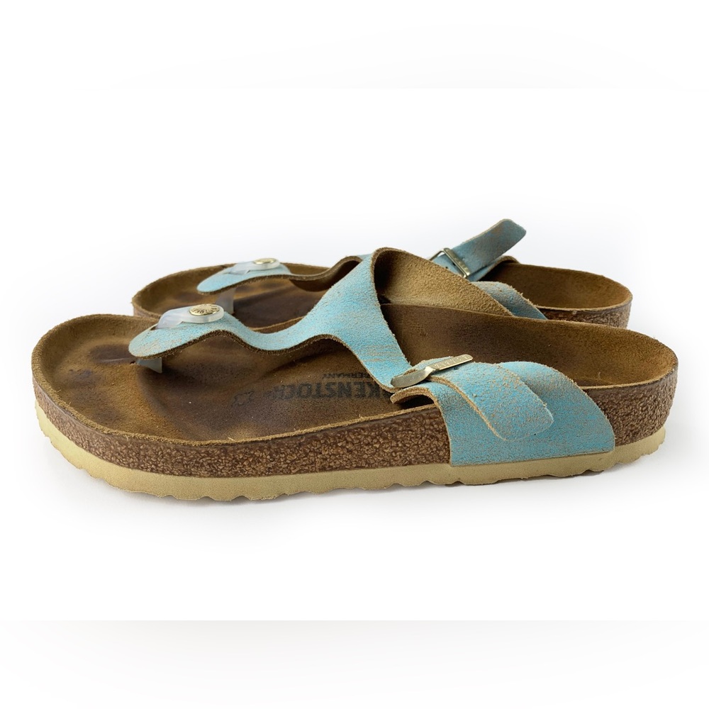 Used women’s size 40 blue sandals